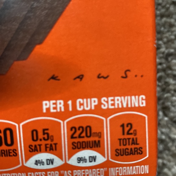 Kaws Reese‘s puff cereal - Picture 4 of 7